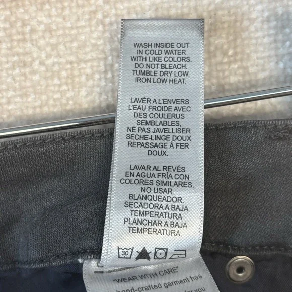 Good American Jeans Womens 6/28 Grayish Black Good Legs Raw Hem Stretch Crop - Picture 9 of 10